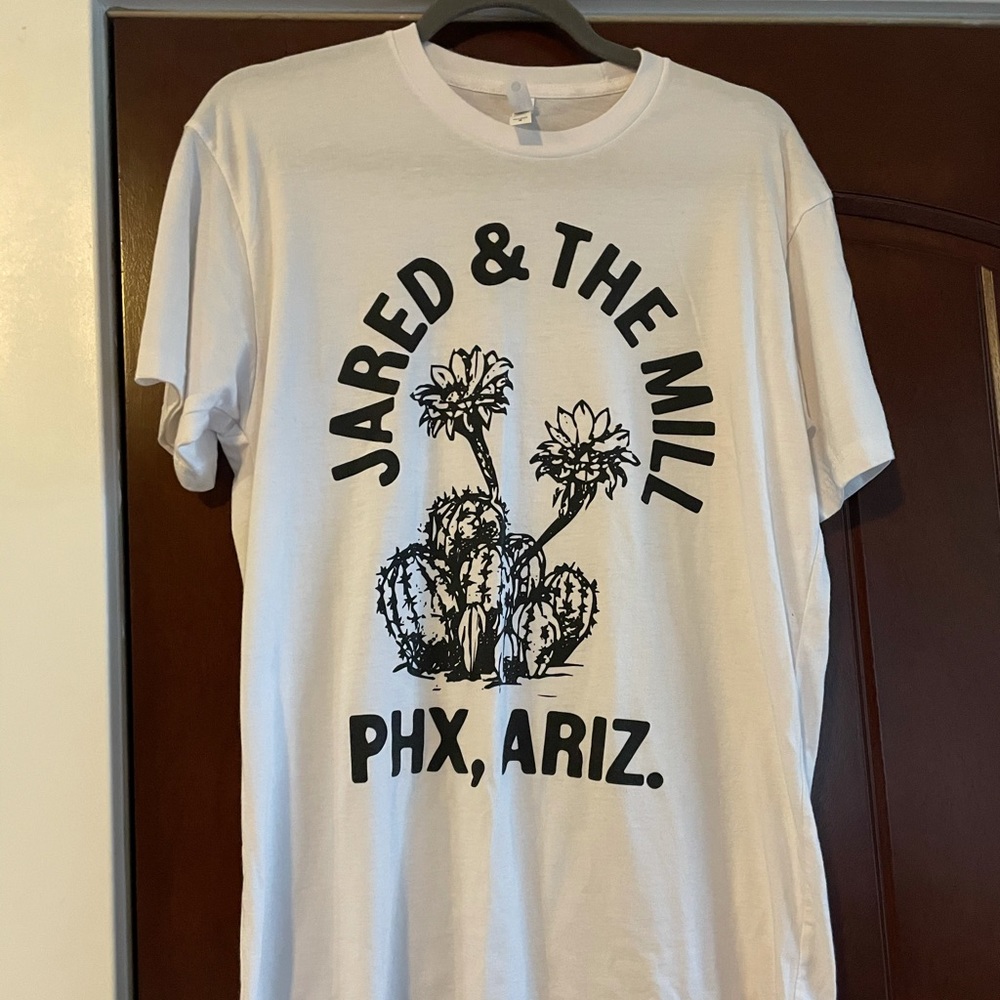 Jared & The Mill Medium Unisex Band T-Shirt NWOT